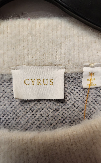 Cyrus Women's Size M White Sweater