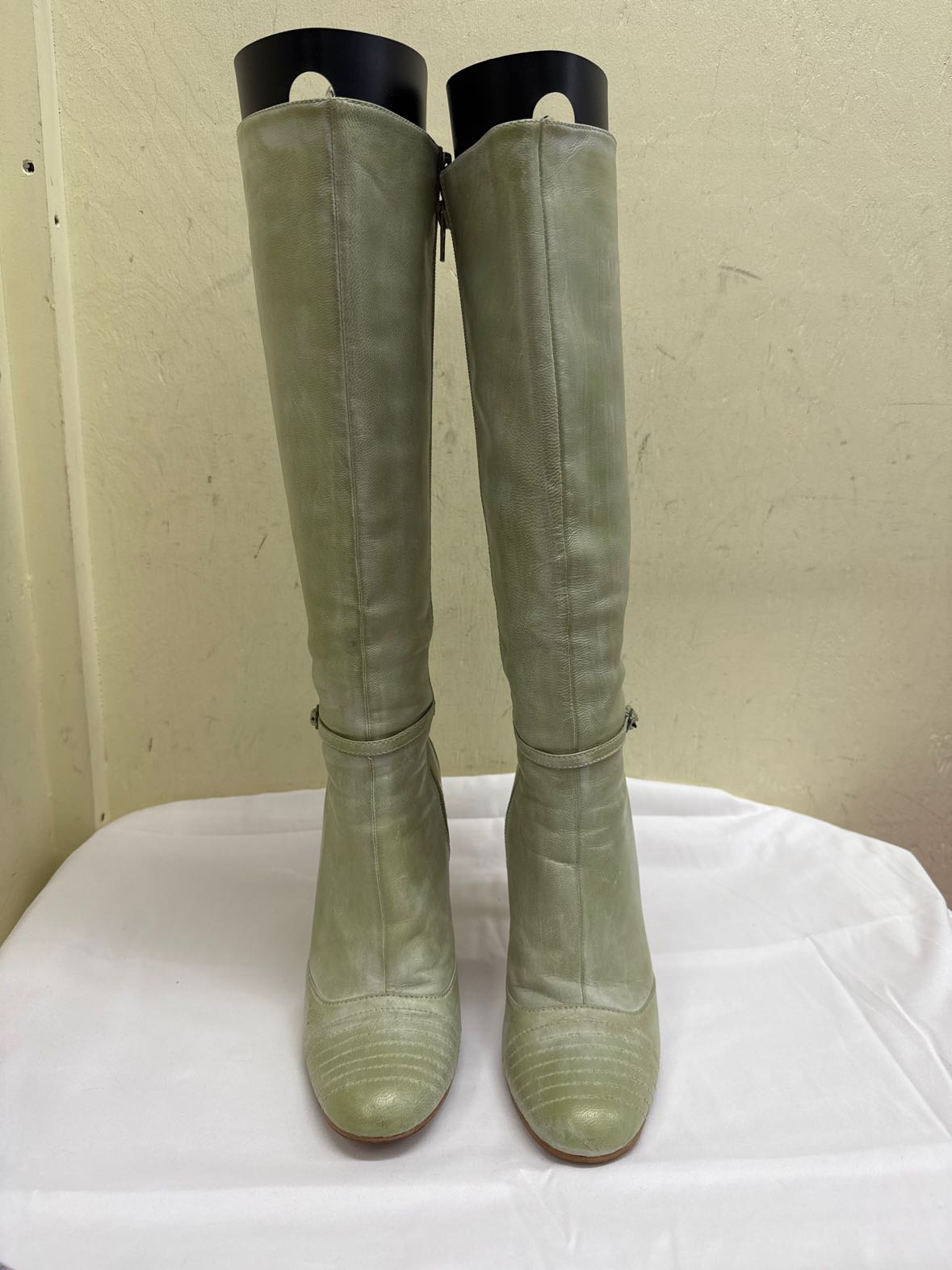 NYLA Women's Size 8-1/2 Green Leather Boots