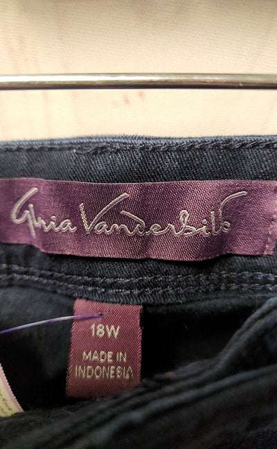 Gloria Vanderbilt Women's Size 18 Navy Shorts Bermuda