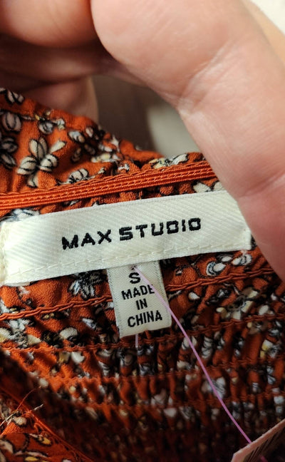 Max Studio Women's Size S Red Floral Short Sleeve Top
