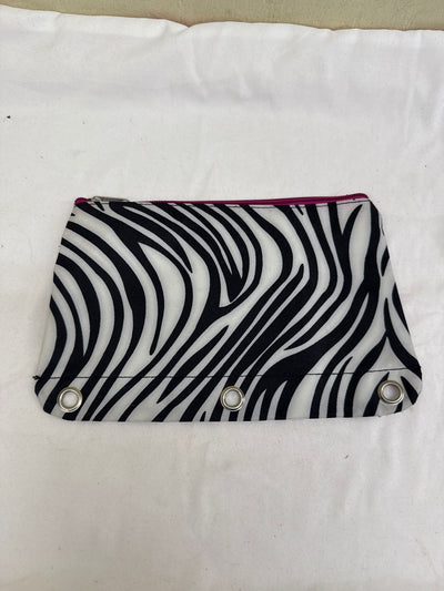 Black & White Pouch