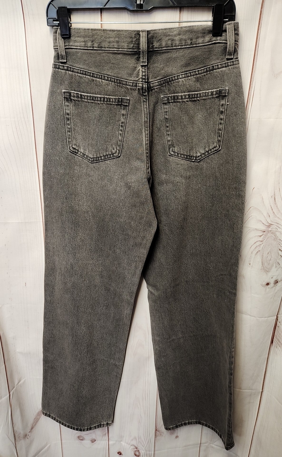 NWT Uniqlo Women's Size 28 (5-6) Gray Jeans