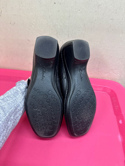 Clarks Women's Size 9 Black Flats
