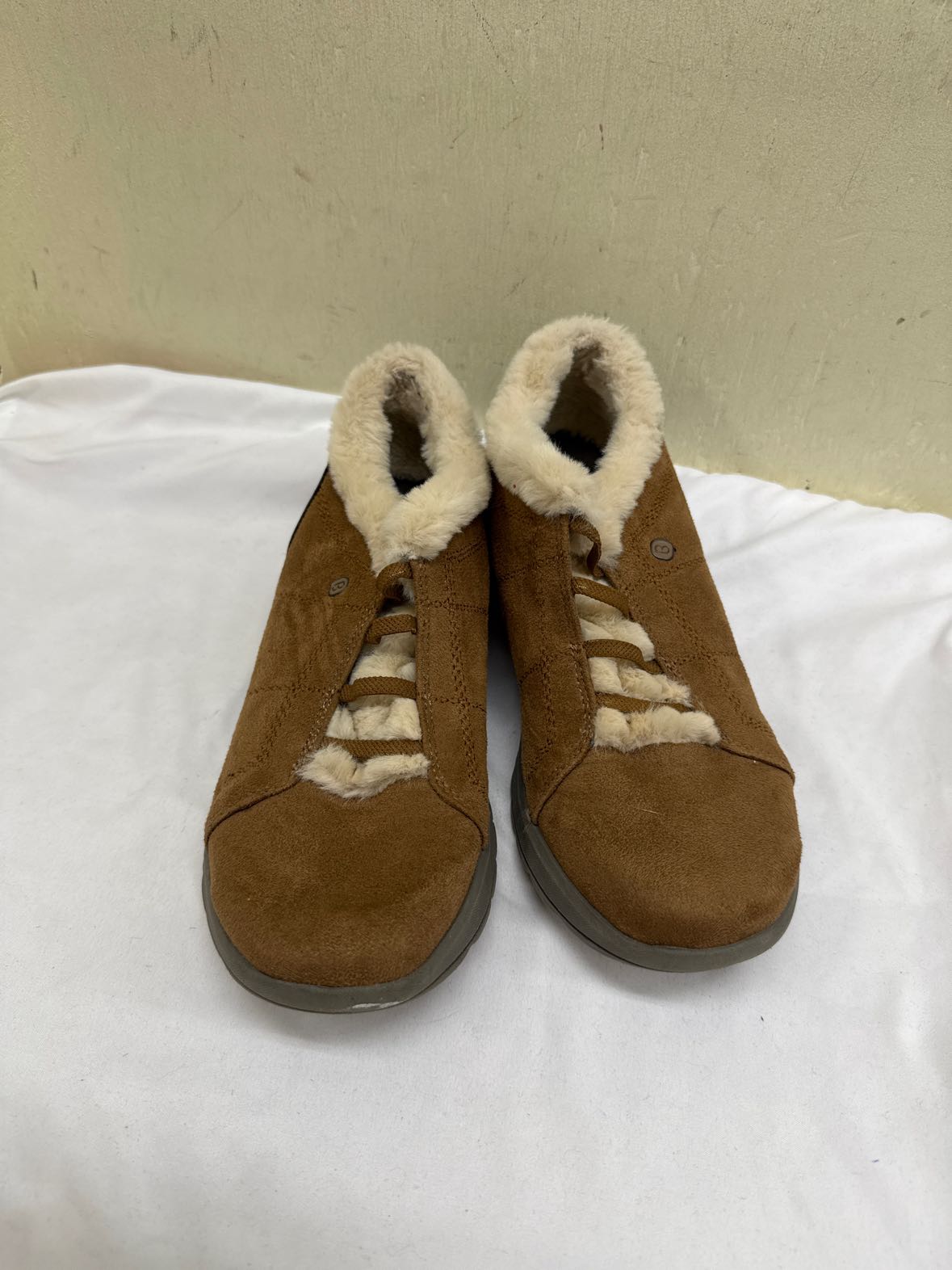 Bzees Women's Size 11 Brown Flats Shoes