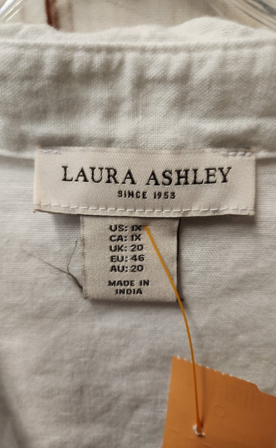 Laura Ashley Women's Size 1X White Long Sleeve Top