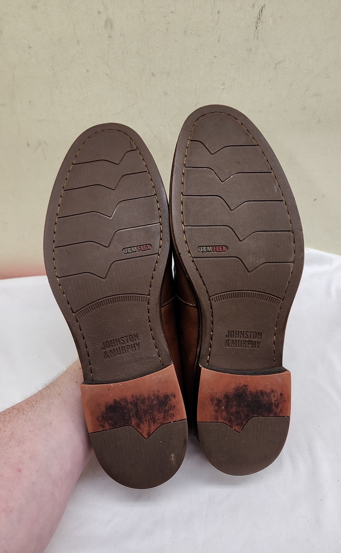 Johnston & Murphy Men's Size 11 Brown Shoes