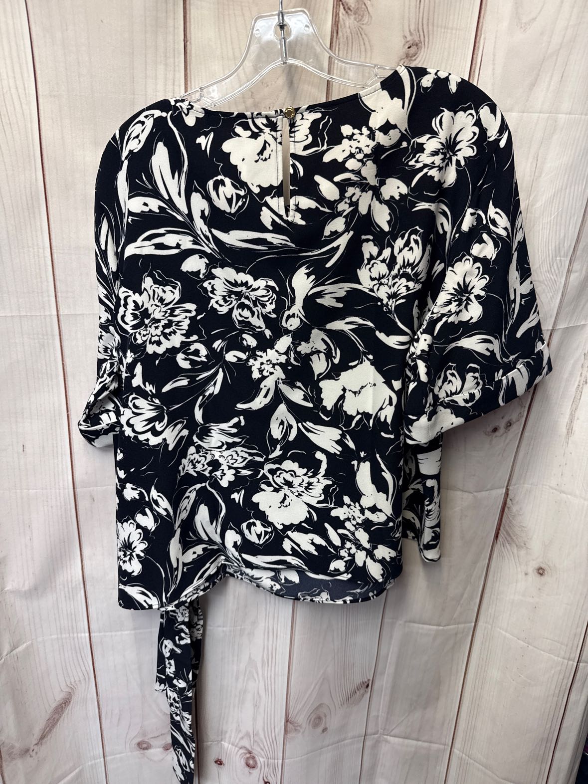 NWT Tommy Hilfiger Women's Size XL Navy Floral Short Sleeve Top