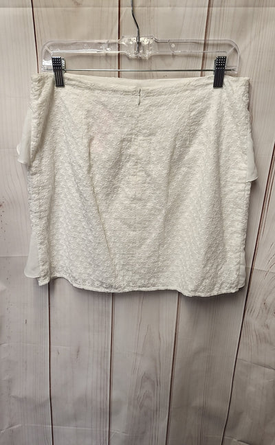 Privacy Please Women's Size L White Skirt