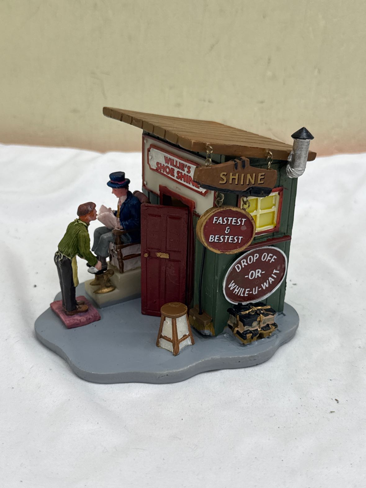 Willie's Shoe Shine Figurine