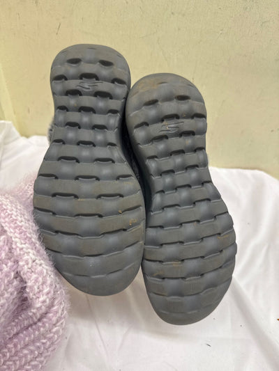 Skechers Women's Size 6-1/2 Gray Slippers