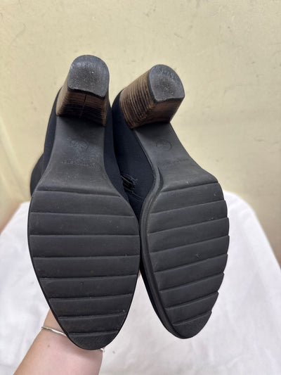 Goretex Women's Size 9 Black Boots Shoes