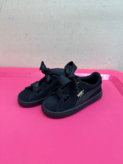 Puma Girl's Size 9 Black Sneakers