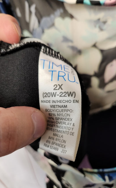 Time and Tru Women's Size 2X Black Floral Swimsuit