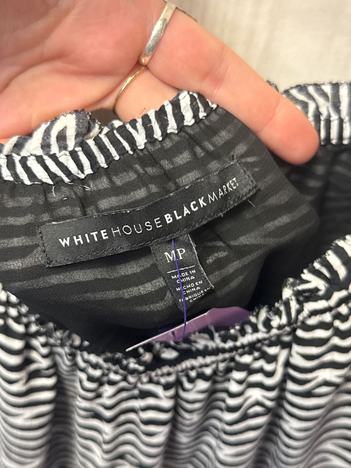 White House Black Market Women's Size M Petite White & Black 3/4 Sleeve Top