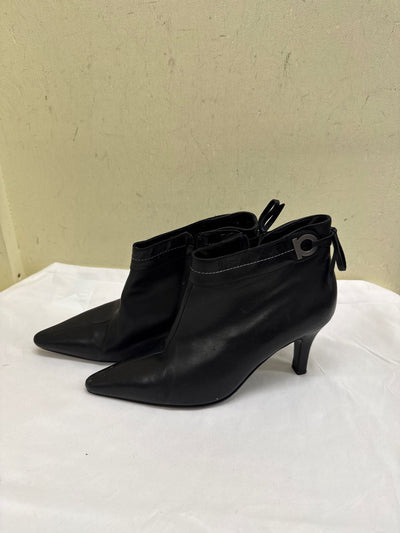 Salvatore Ferragamo Women's Size 8-1/2 Black Boots Shoes