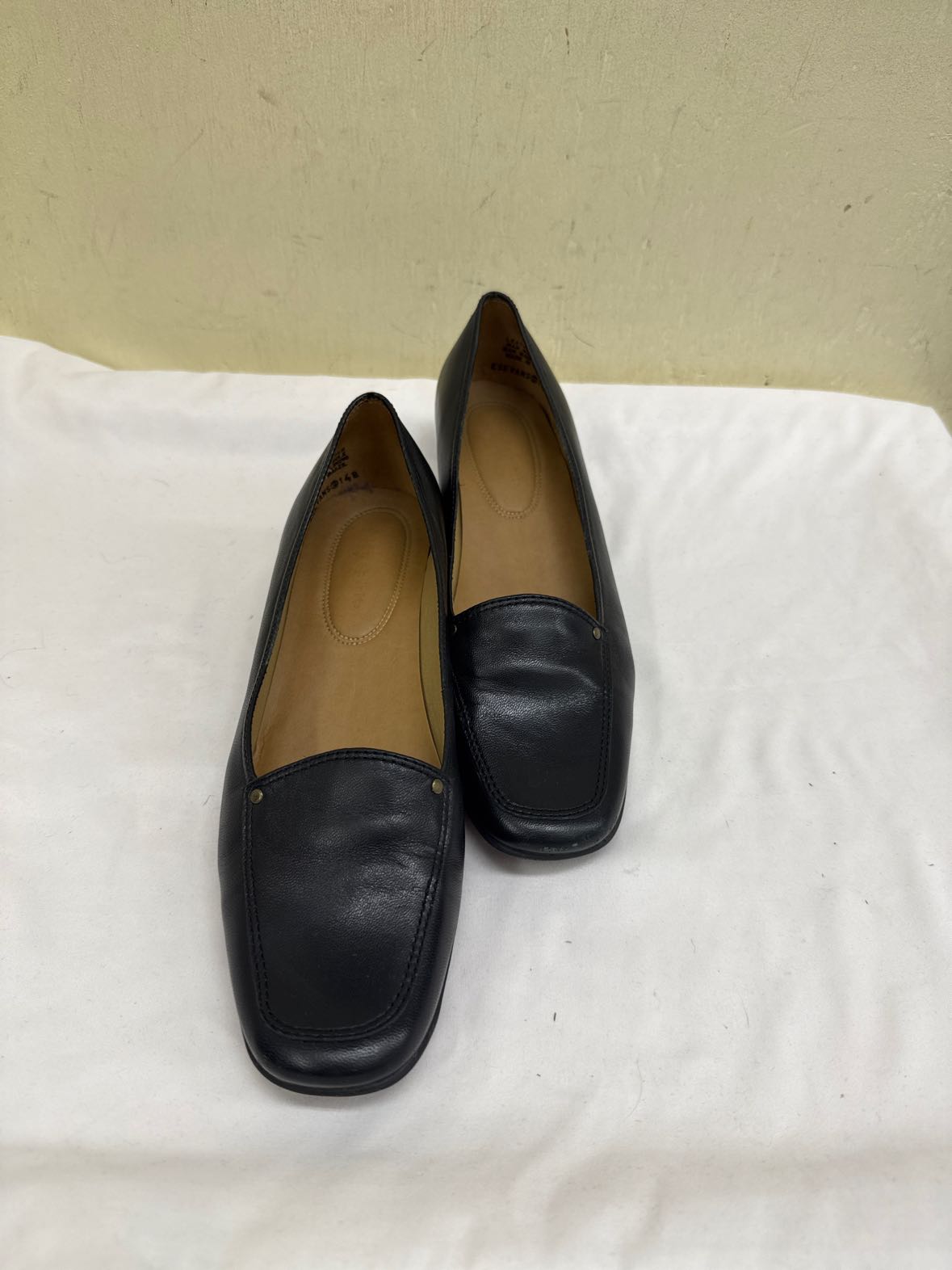 Easy Spirit Women's Size 7 Black Pumps Shoes