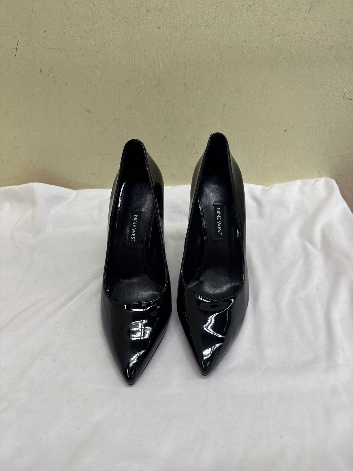 Nine West Women's Size 7 Black Pumps Shoes