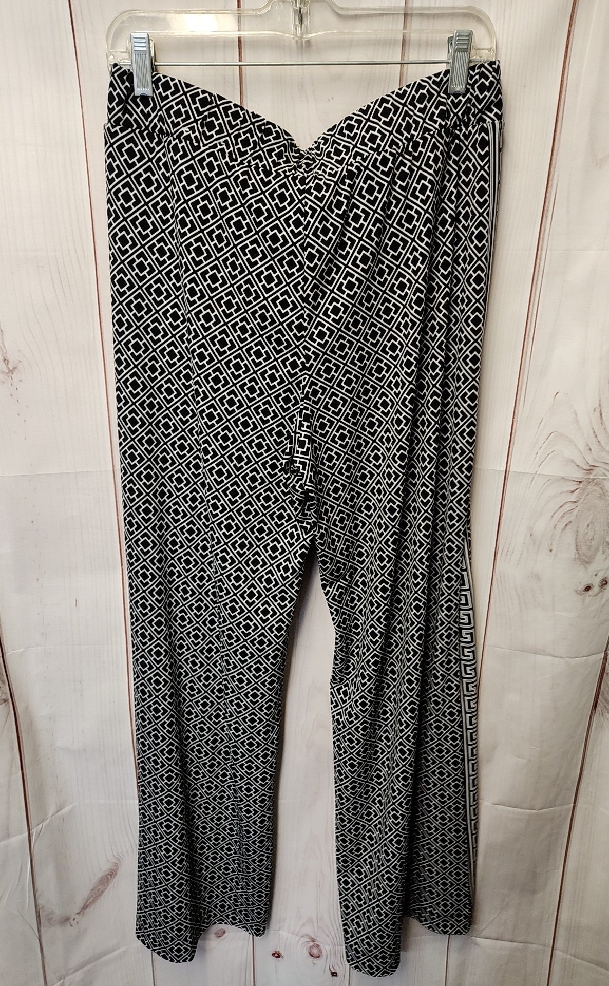 White House Black Market Women's Size M White & Black Pants The Wide Leg