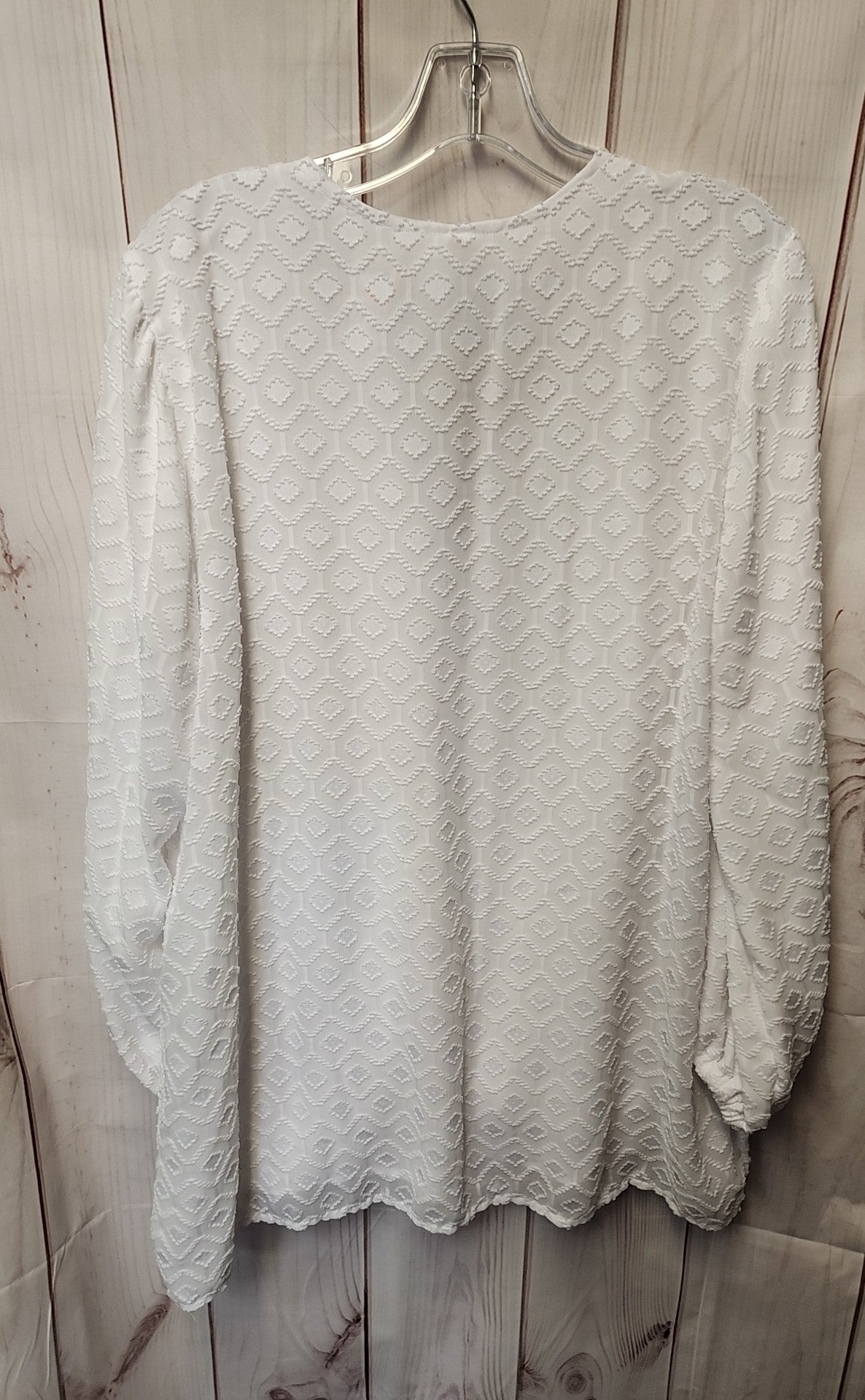Seven7 Women's Size 1X White Long Sleeve Top
