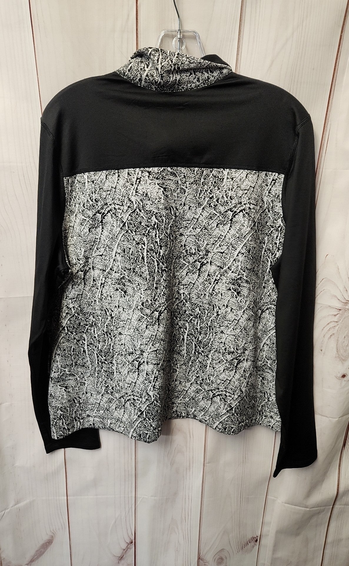 Avia Women's Size XL White & Black Long Sleeve Top