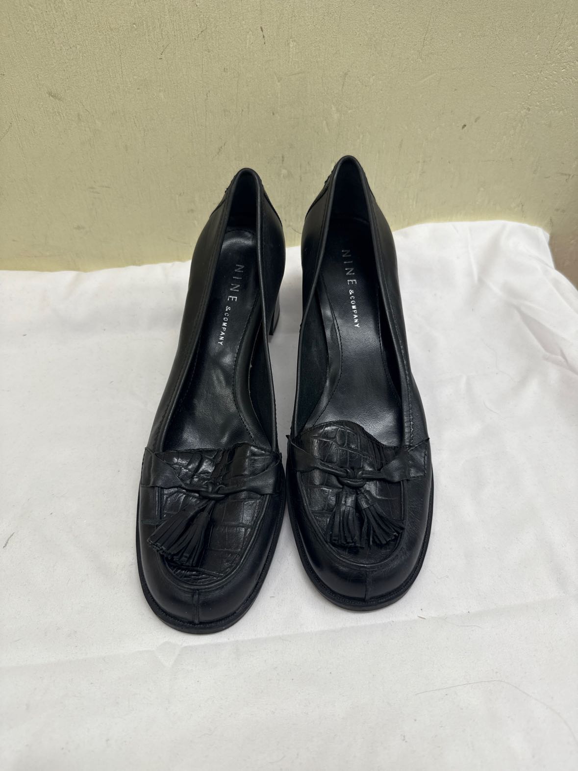 Nine & Co Women's Size 8 Black Pumps Shoes
