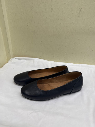 Softwalk Women's Size 9-1/2 Black Flats Shoes
