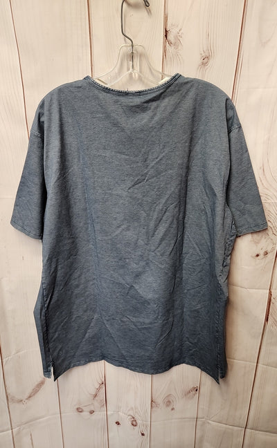 Lululemon Men's Size XXL Blue Shirt