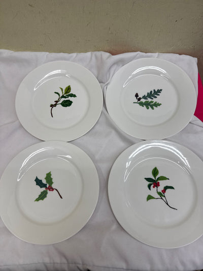 4PCS Crate & Barrel Mistletoe Plates
