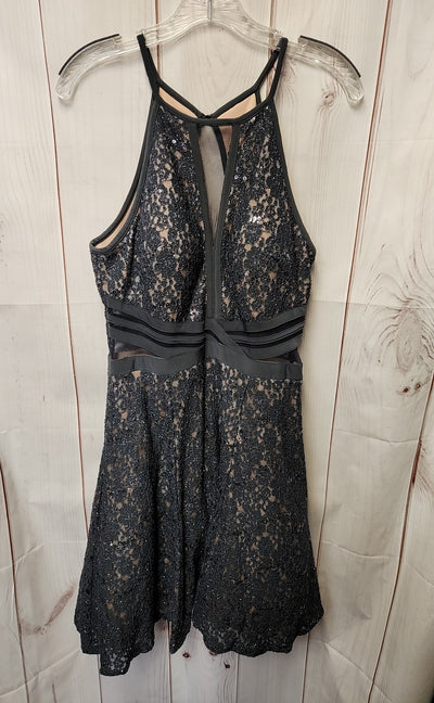 Morgan & Co Women's Size 13 Gray Lace Floral Dress