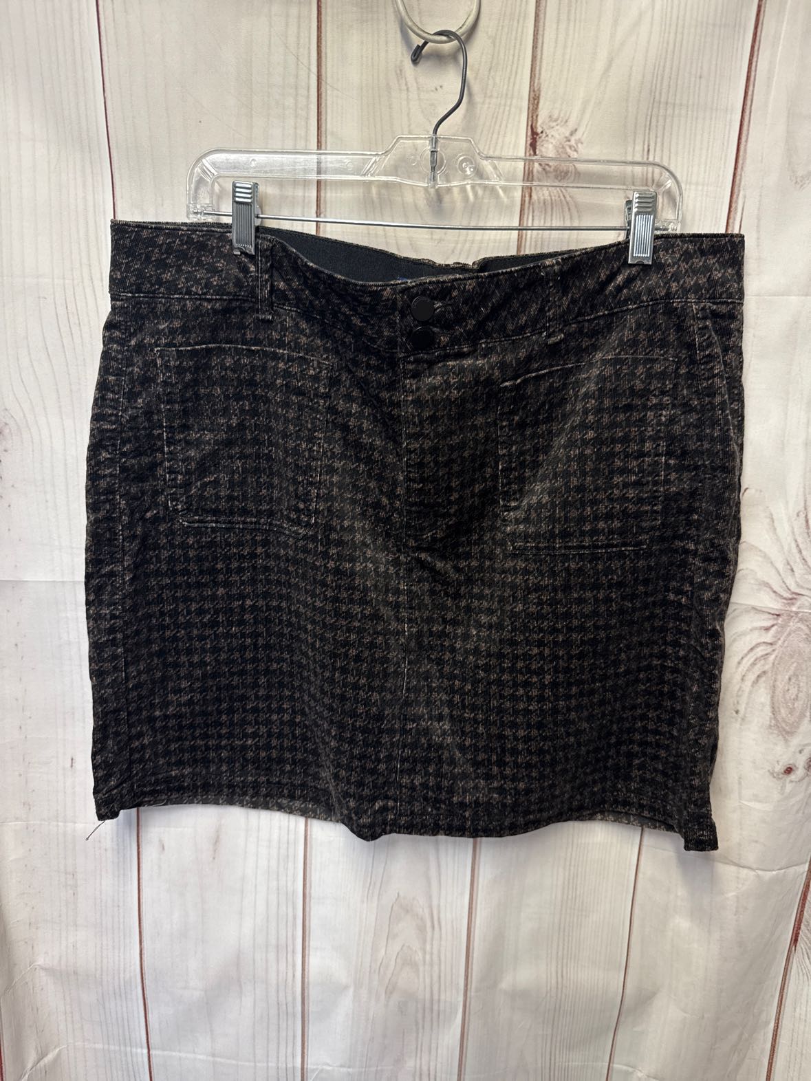 Democracy Women's Size 16 Black & Brown Skirt