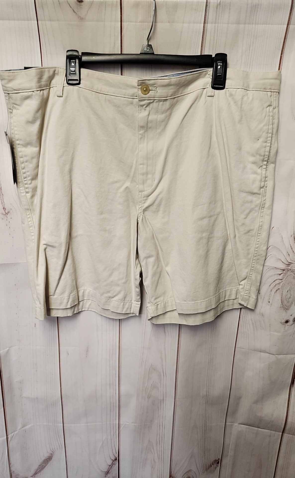 NWT Chaps Men's Size 42 Beige Shorts