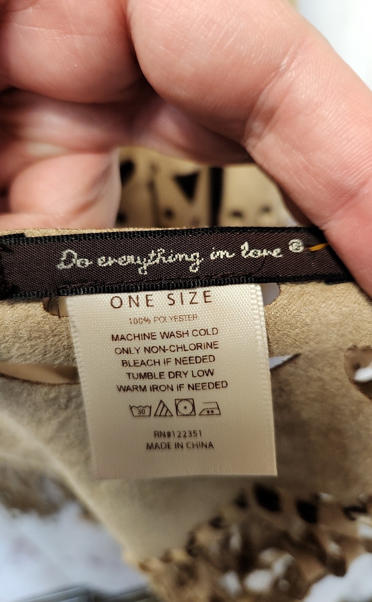 Do everything in Love Women's Size One Size Tan Shawl