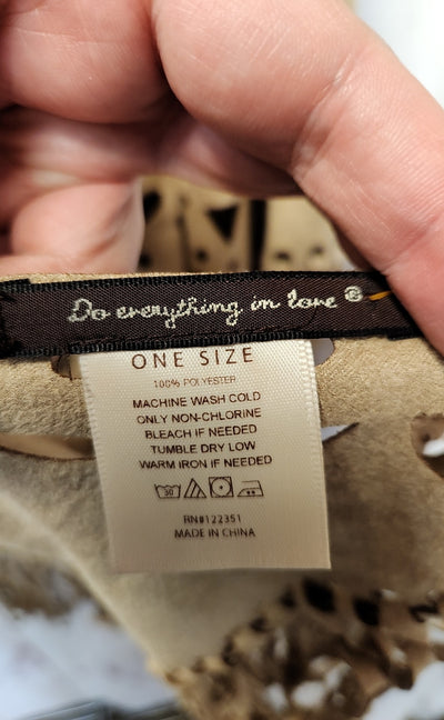 Do everything in Love Women's Size One Size Tan Shawl