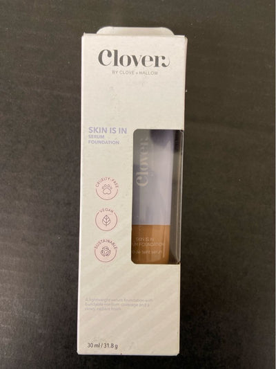 NIB Clover Skin Is In Serum Foundation Cosmetic