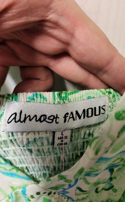 Almost Famous Women's Size L Green Dress