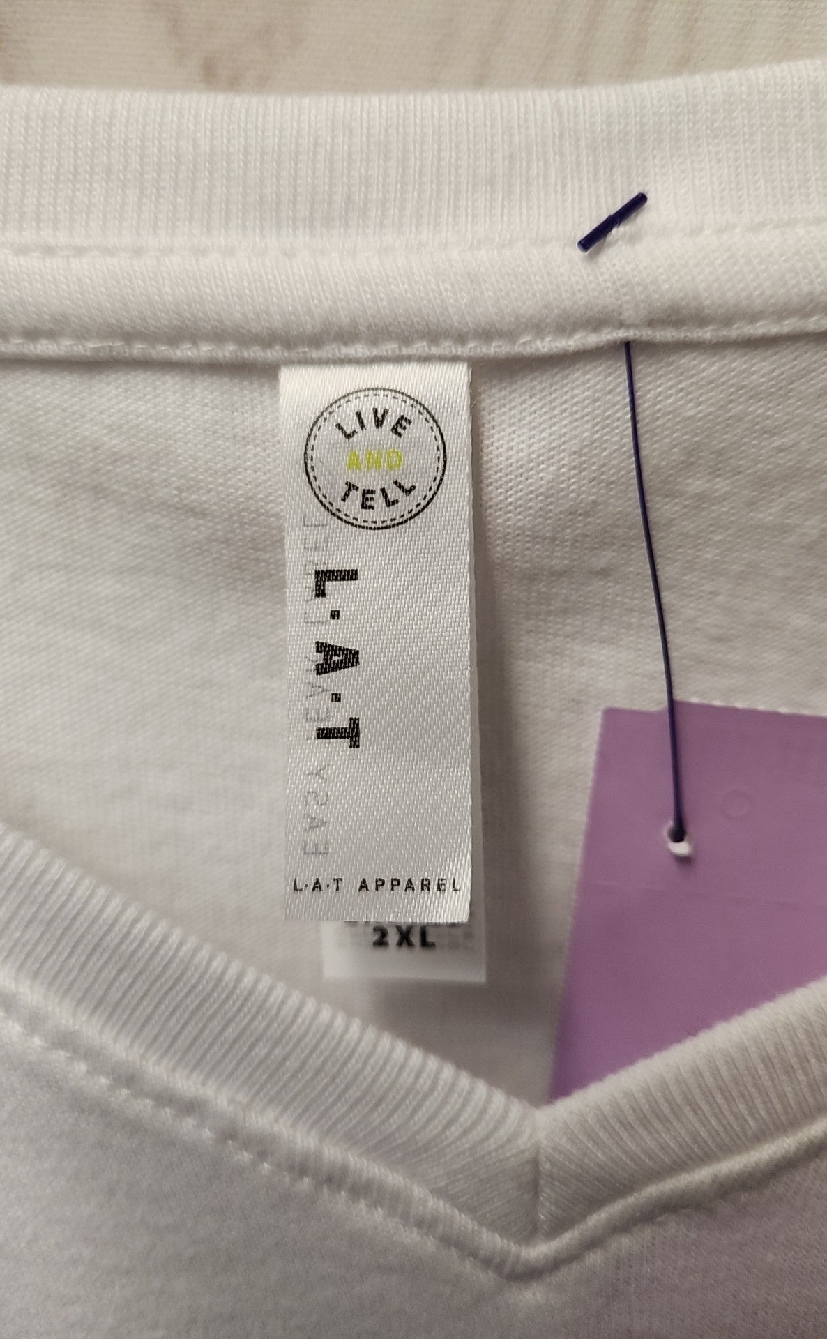 Lat Women's Size 2X White Short Sleeve Top