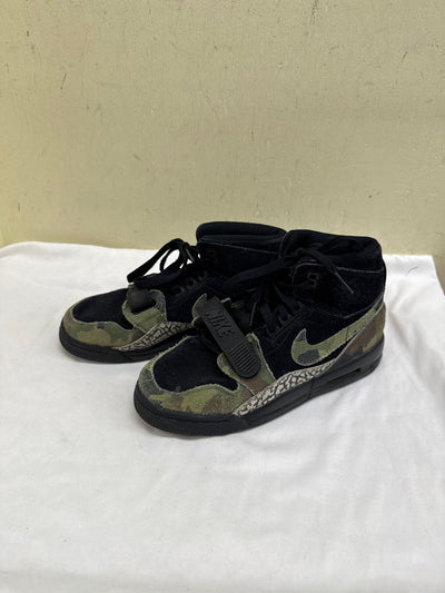 Jordan Boy's Size 4-1/2 Green Shoes