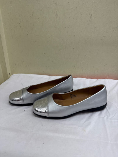 Comfortview Women's Size 8 Silver Flats