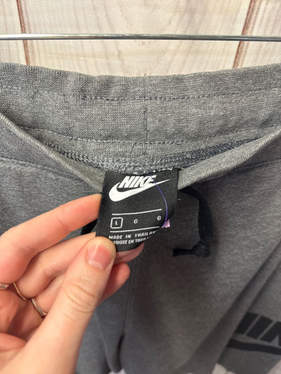 Nike Men's Size L Gray Shorts