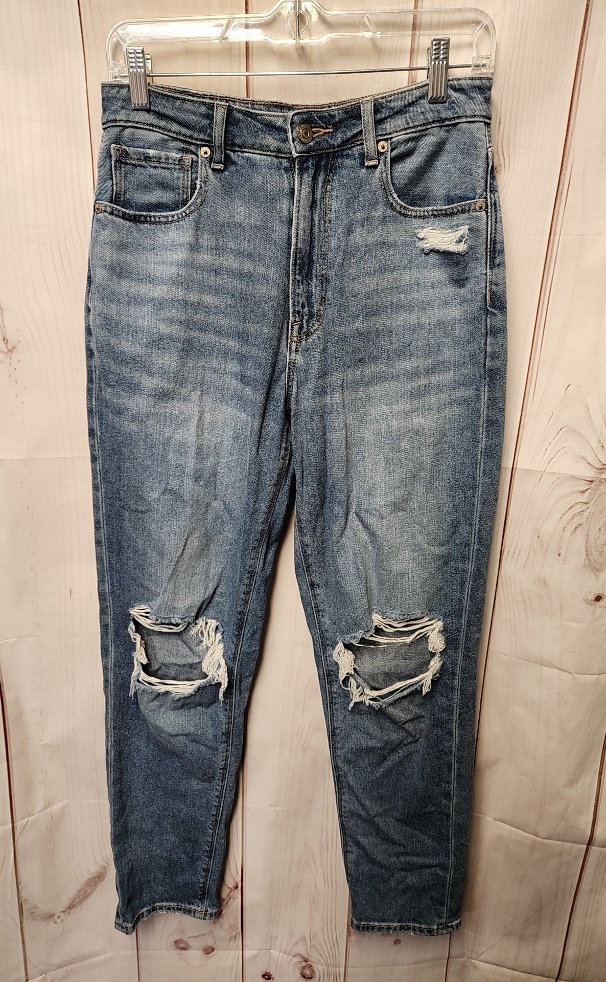 American Eagle Women's Size 28 (5-6) Blue Jeans Mom Jean