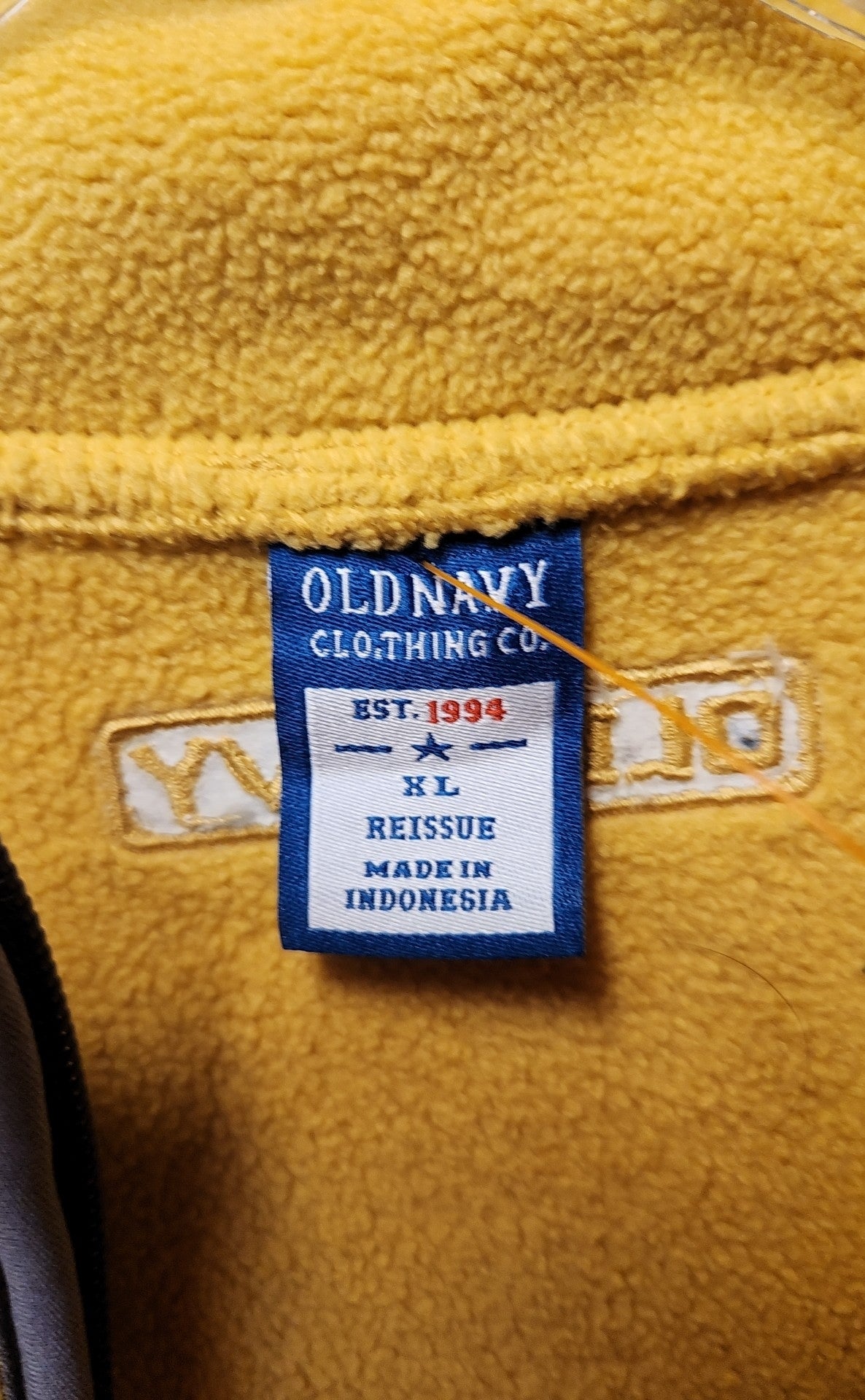 NWT Old Navy Men's Size XL Yellow Sweatshirt