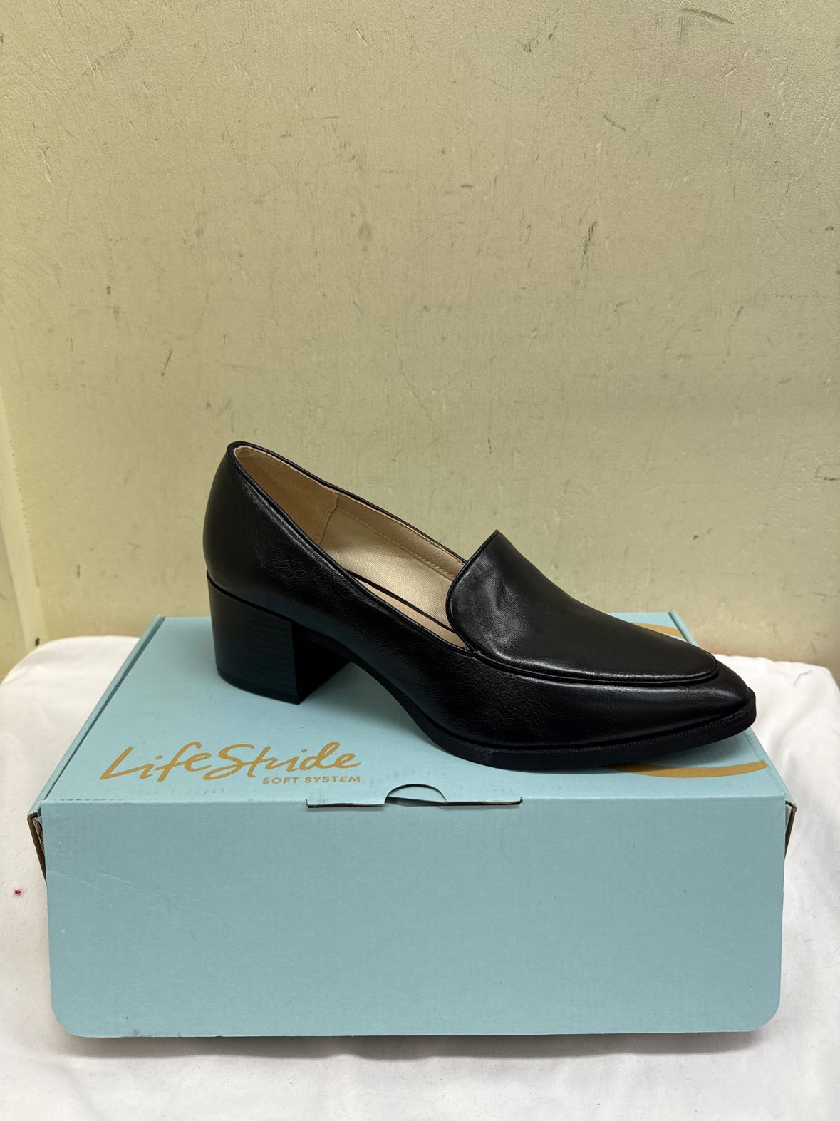 NIB Lifestride Women's Size 10 Black Pumps Shoes