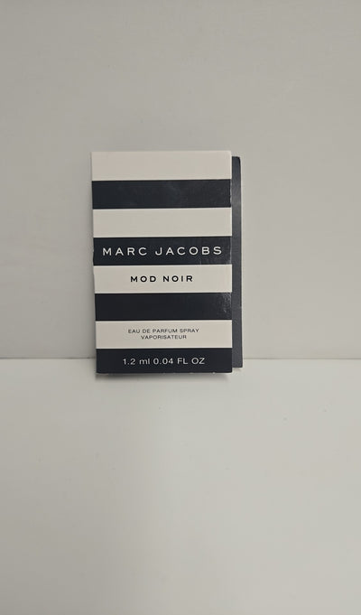 Marc Jacobs Mod Noir EDP 0.04fl oz Sample Size Perfume