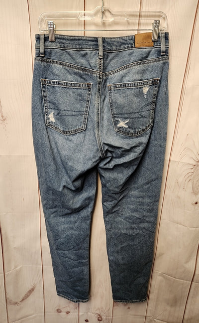 American Eagle Women's Size 28 (5-6) Blue Jeans Mom Jean