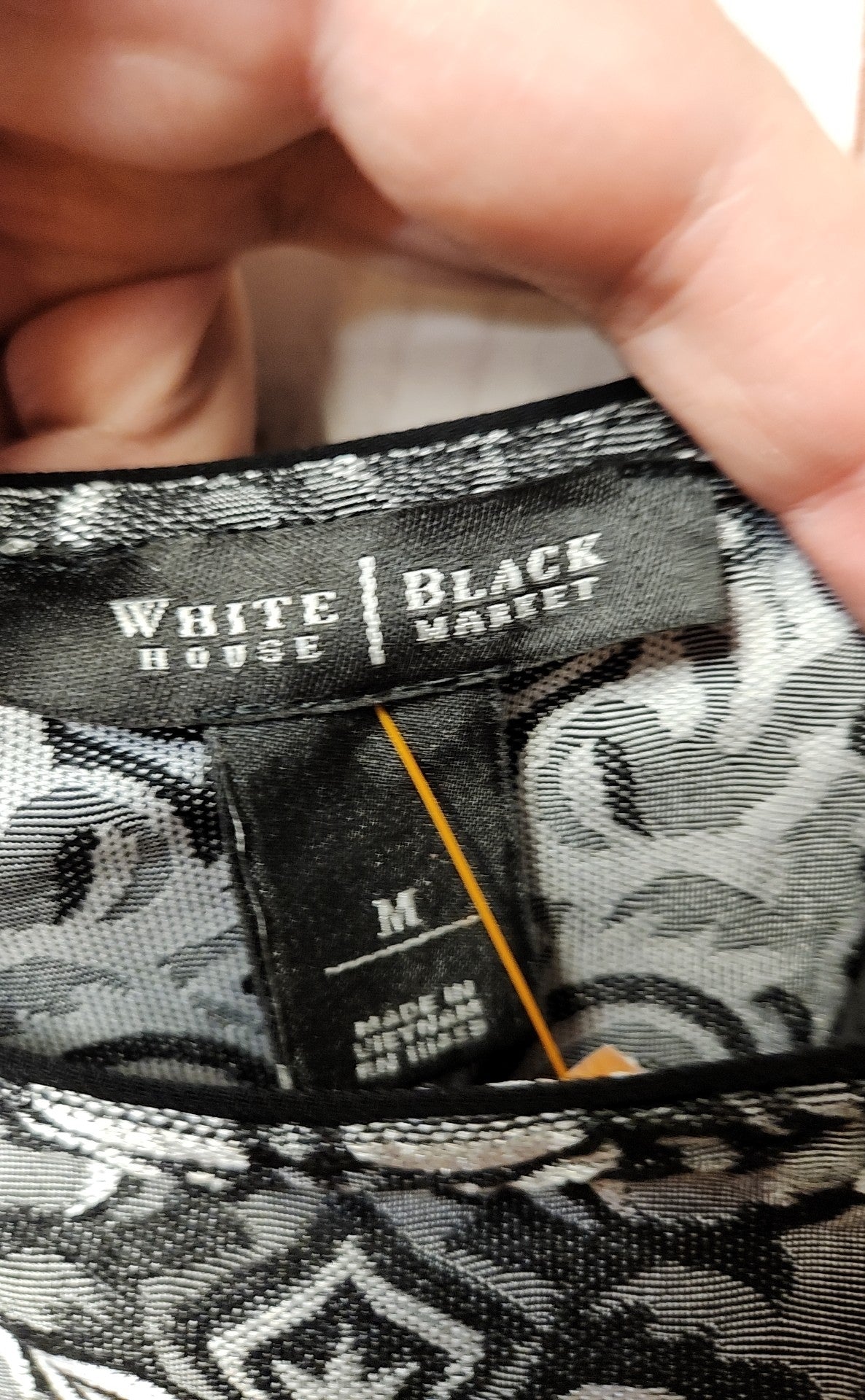 White House Black Market Women's Size M White & Black Sleeveless Top