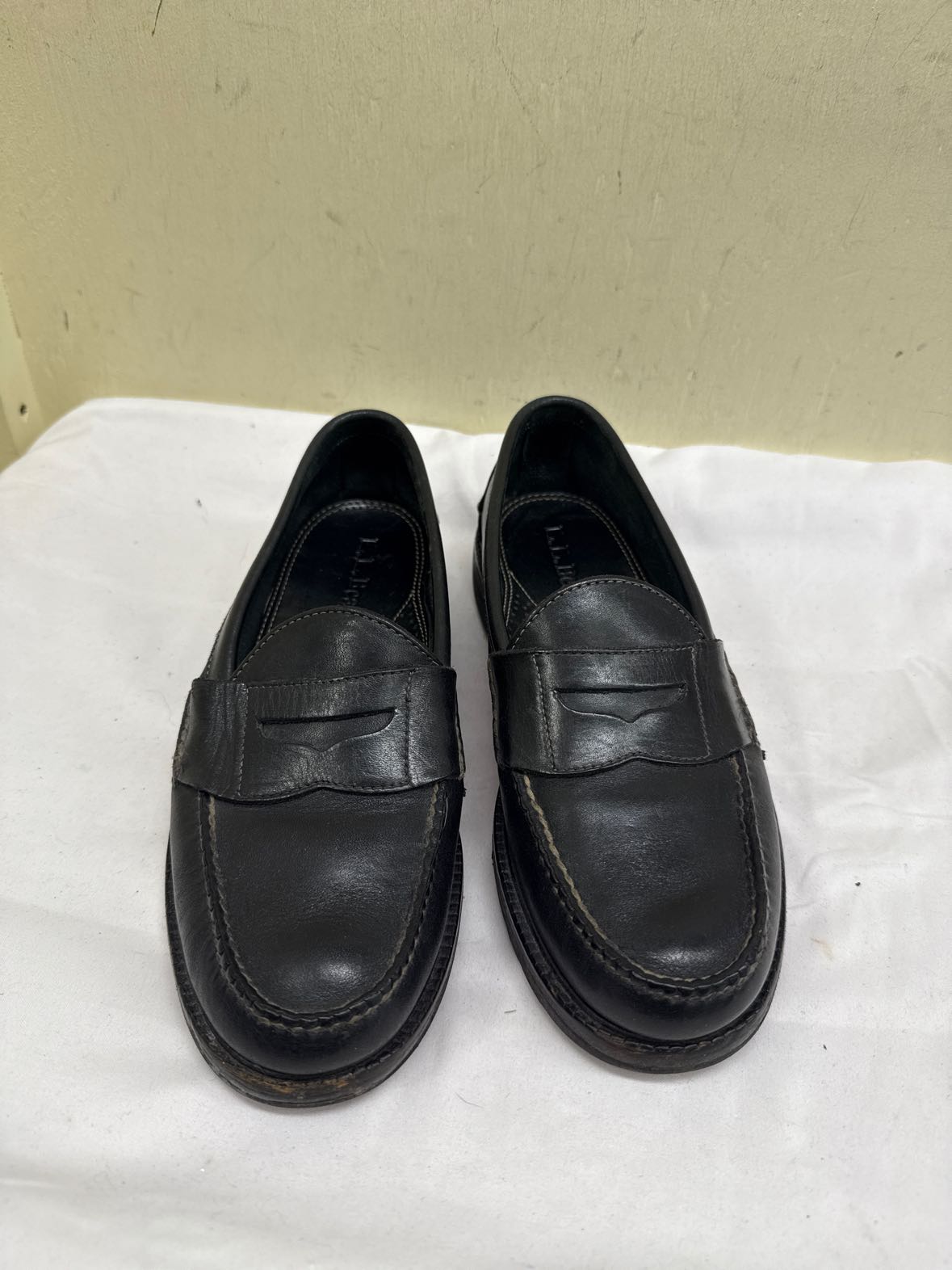 LL Bean Men's Size 8-1/2 Black Shoes