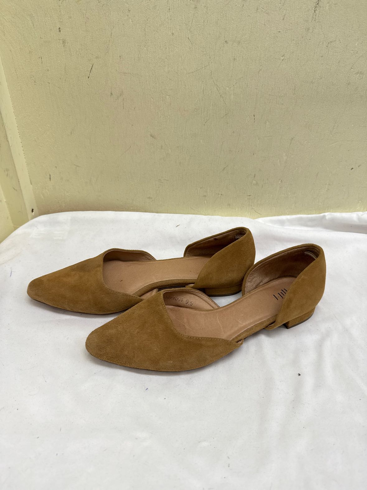 J Jill Women's Size 9-1/2 Tan Flats Shoes