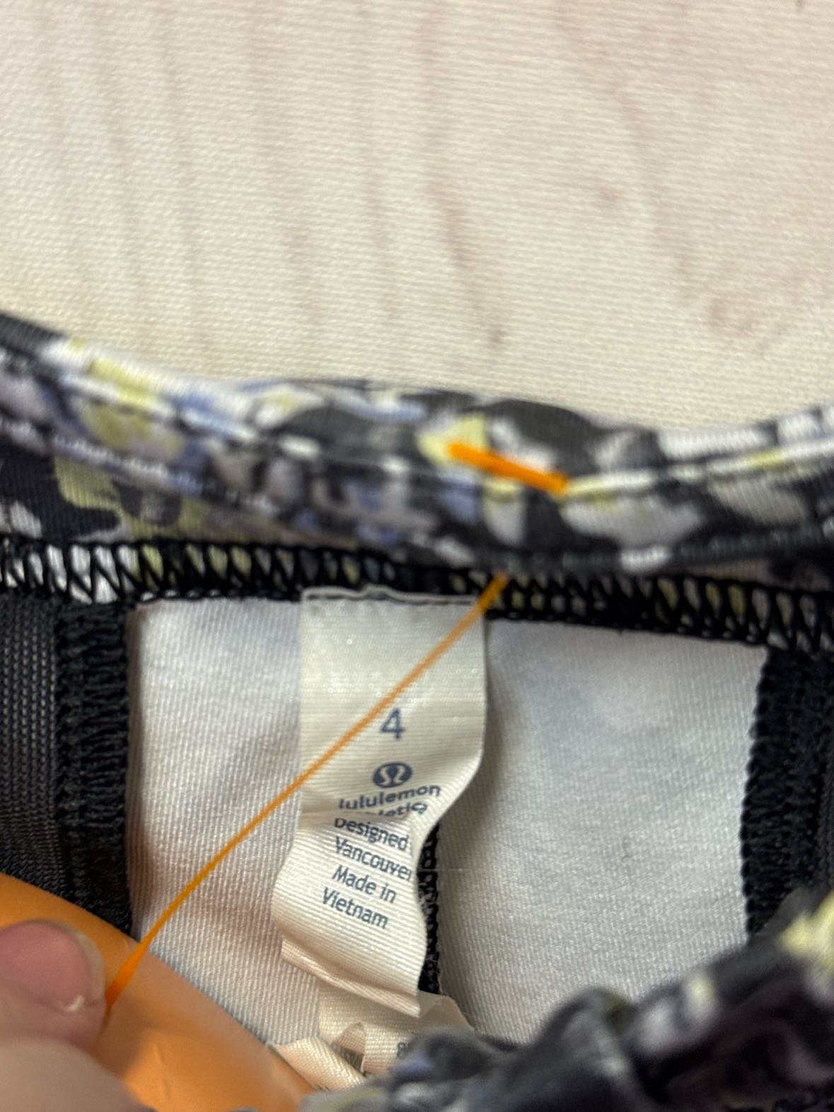 Lululemon Women's Size 4 Black & yellow Floral Active Pants