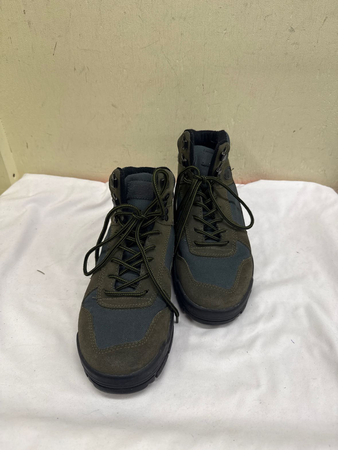 Vasque Women's Size 9 Green Boots Shoes