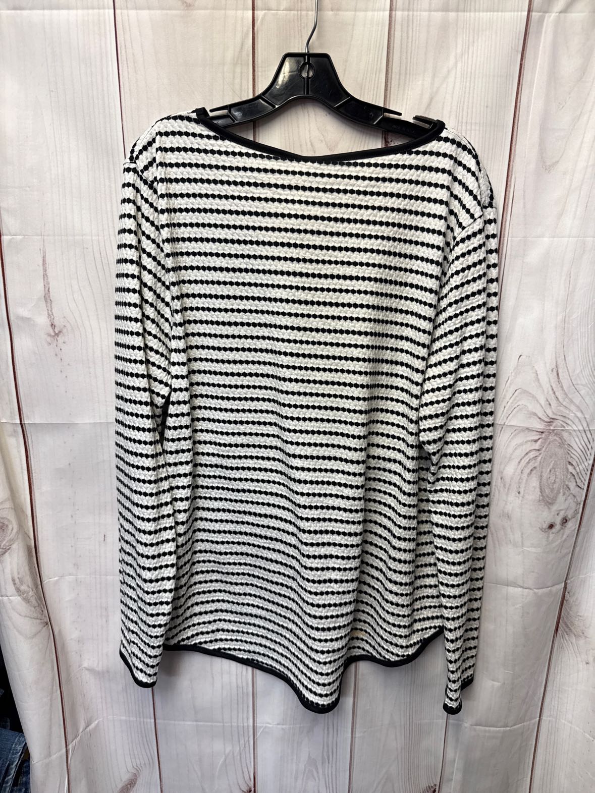 Elle Women's Size XXL White & Black Long Sleeve Top